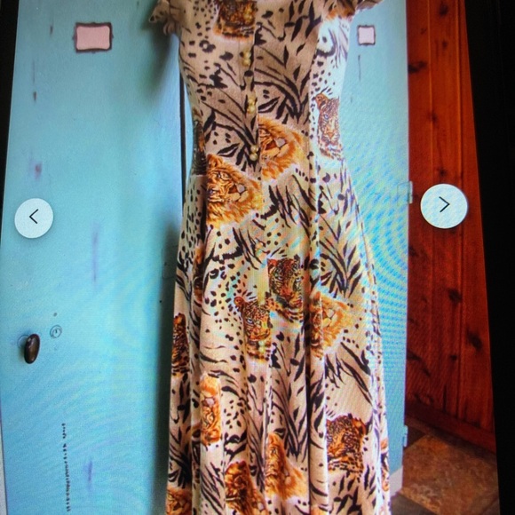 Dress new vintage bought in Las Vegas animal print 50%polyester50%cottonmaxinew. - Picture 4 of 8